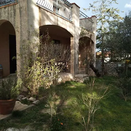 Les Lavandes 3*